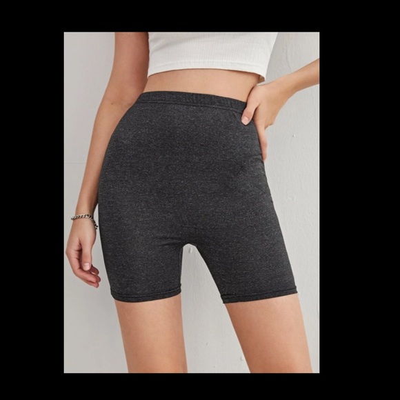 Dark Grey Biker shorts with elastic waistband 🖤 - Picture 5 of 8